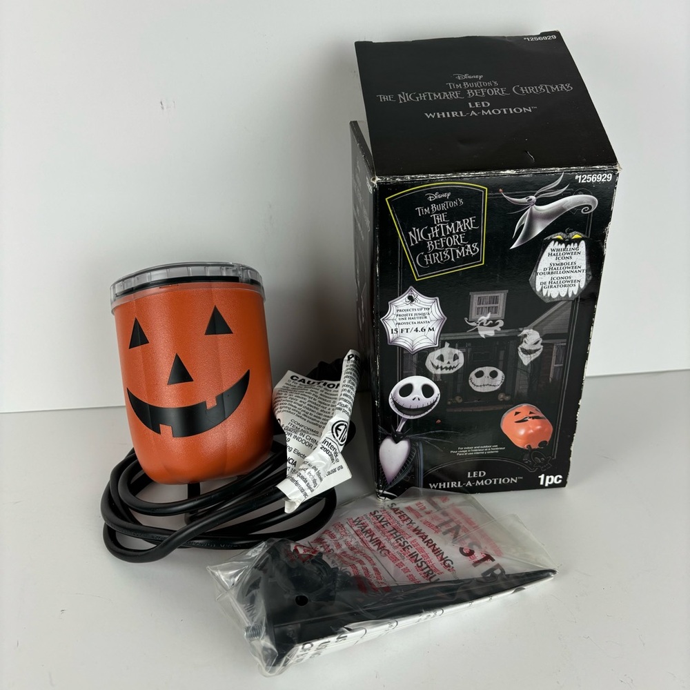 Disney-Tim Burton’s-Nightmare Before Christmas-LED Whirl-A-Motion-Halloween